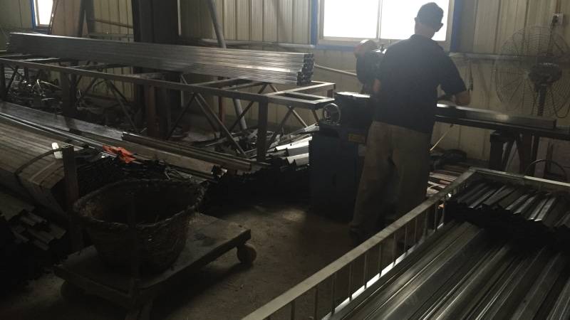 Automated pallet rack manufacturing