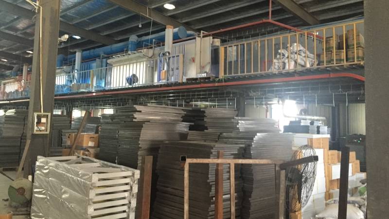 Automated pallet rack manufacturing